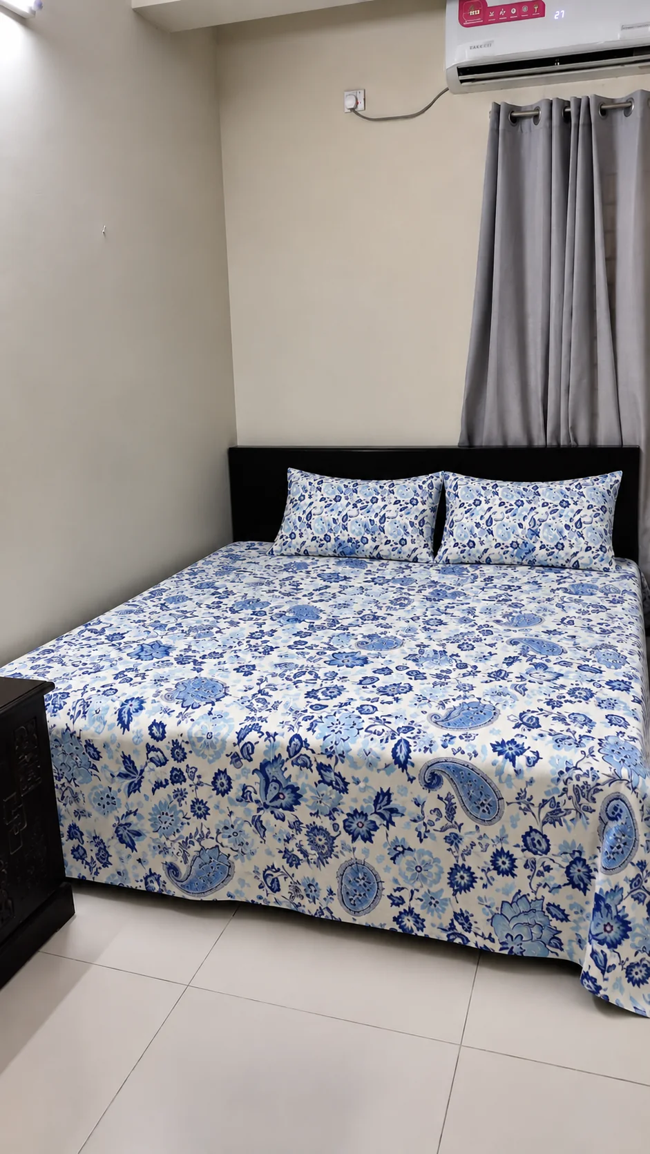 Blue floral paisley bedsheet