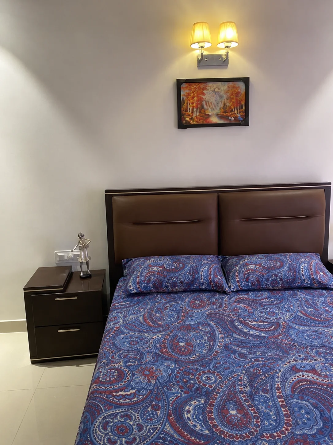 Blue paisley bedsheet
